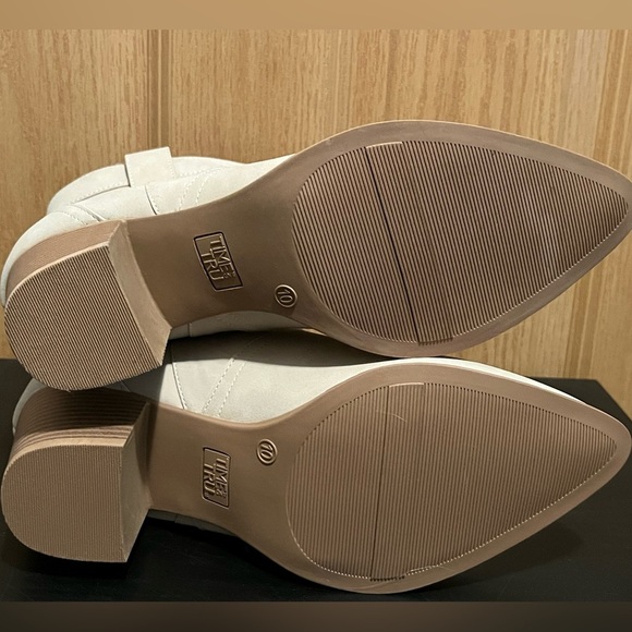Time and Tru Cream Colored Booties - Picture 12 of 14